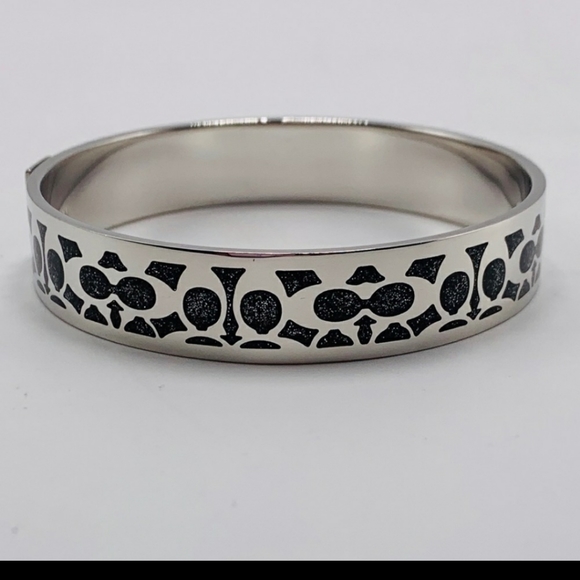 New Coach Signature C Black Glitter Shimmering Enamel Bangle Bracelet - Picture 8 of 10